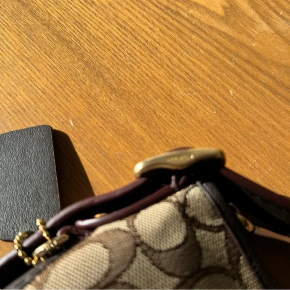 Coach Brown Signature Crossbody Bag ne - Picture 12 of 16